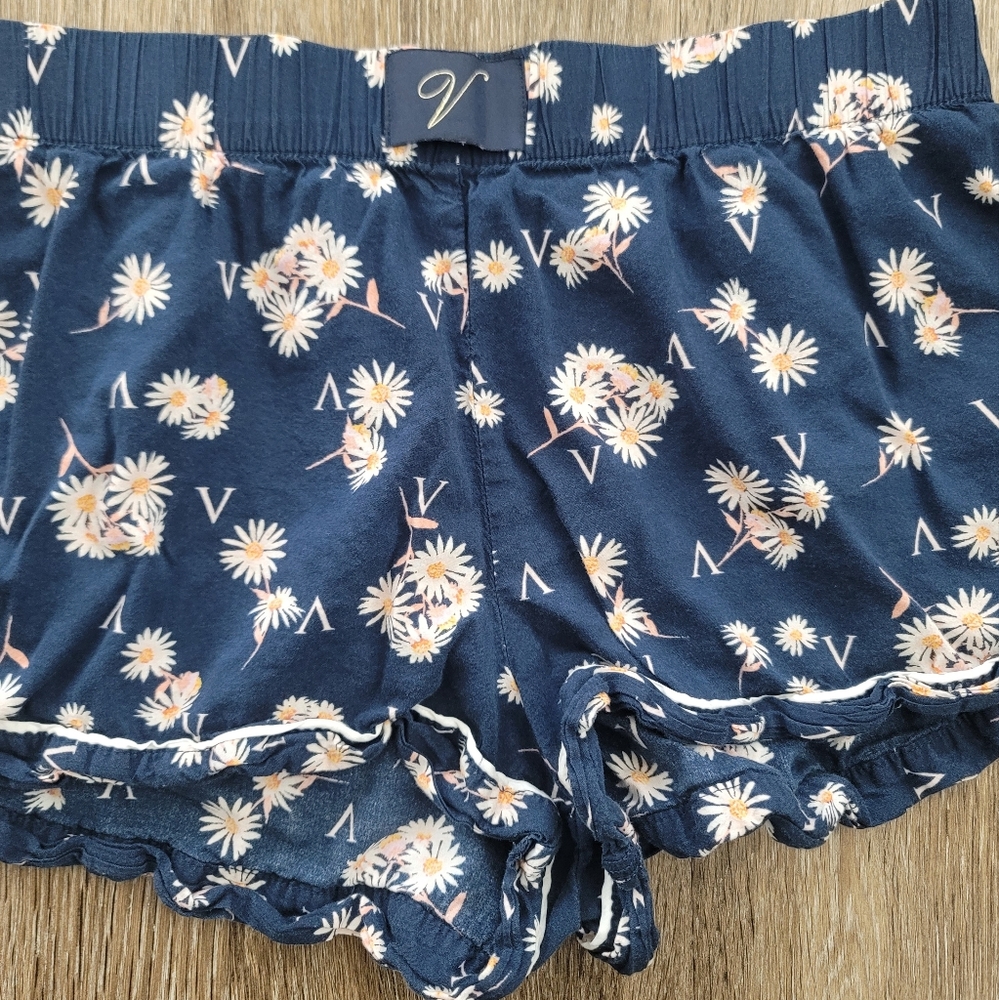 Victoria's Secret Navy Daisy Short Pajama Set - Picture 3 of 6